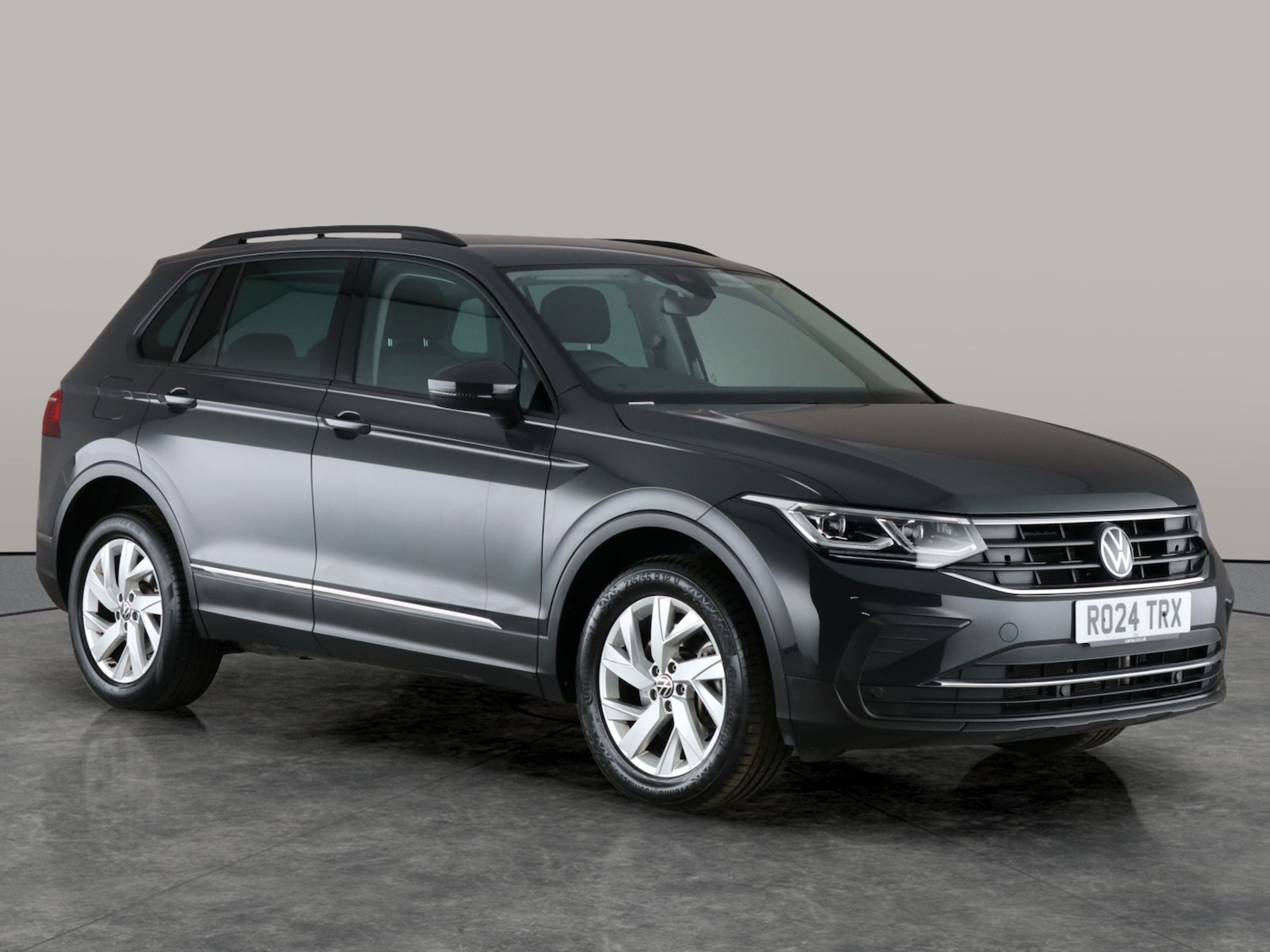 Used Volkswagen Tiguan 2024 for sale - 76709900: Photo 8