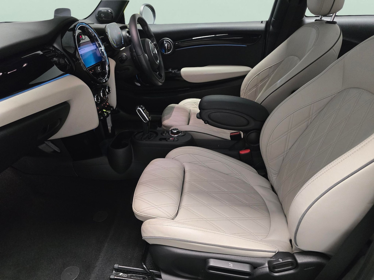 Used MINI Electric Hatch 2021 for sale - 76102319: Photo 6