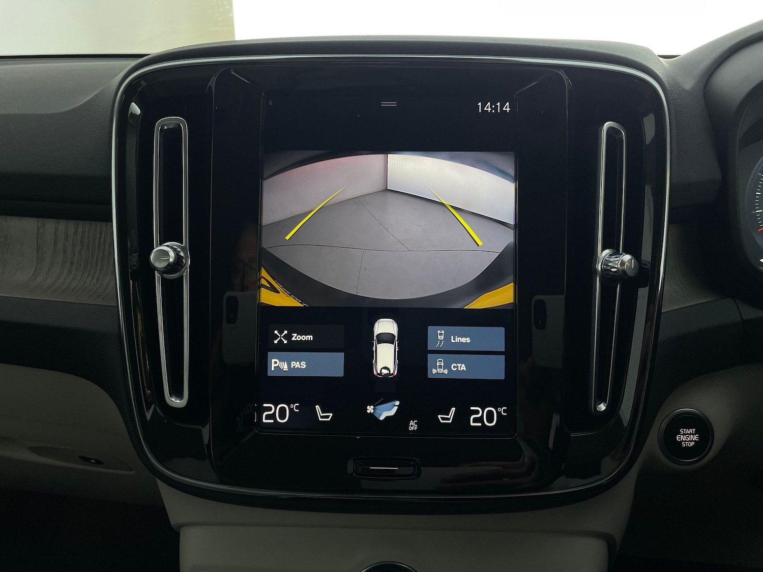 Used Volvo XC40 2020 for sale - 76442218: Photo 8