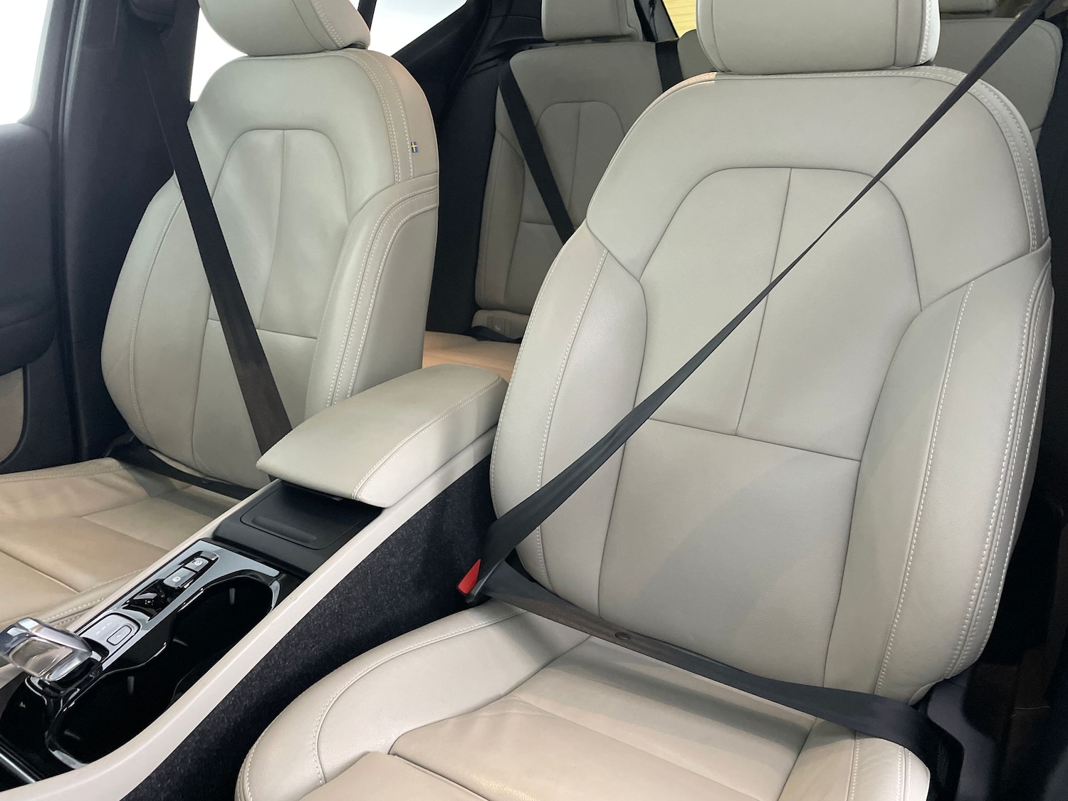 Used Volvo XC40 2020 for sale - 76442218: Photo 9