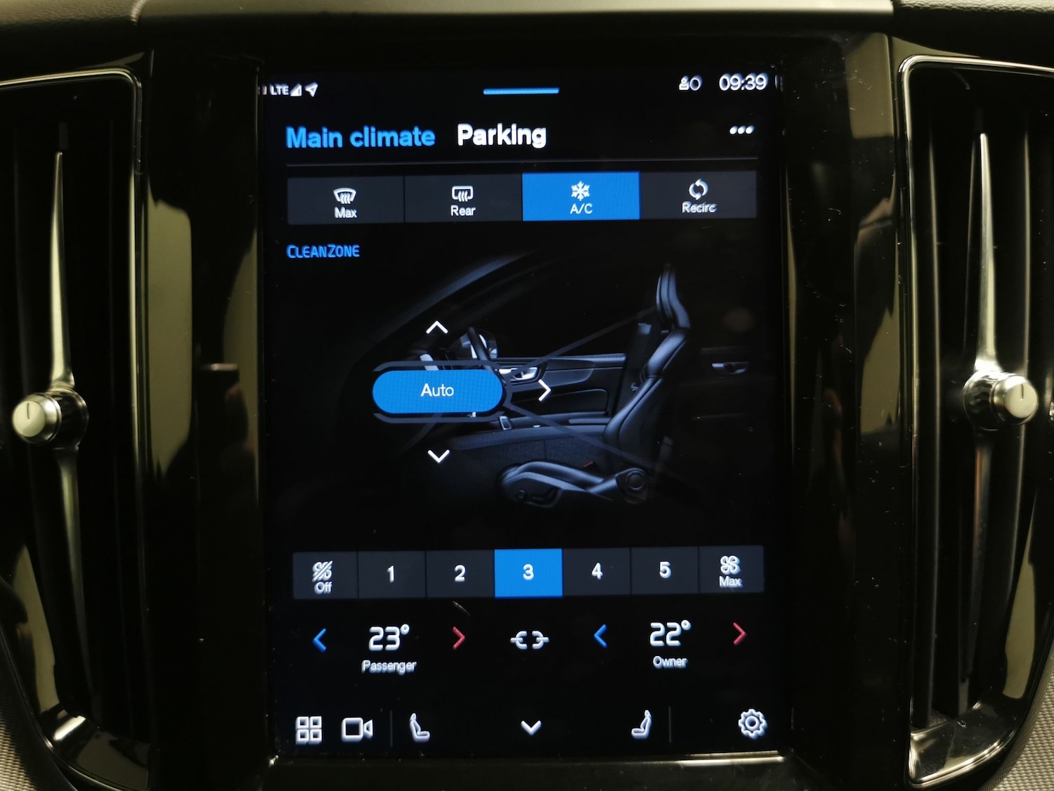 Used Volvo XC60 2022 for sale - 76507941: Photo 19