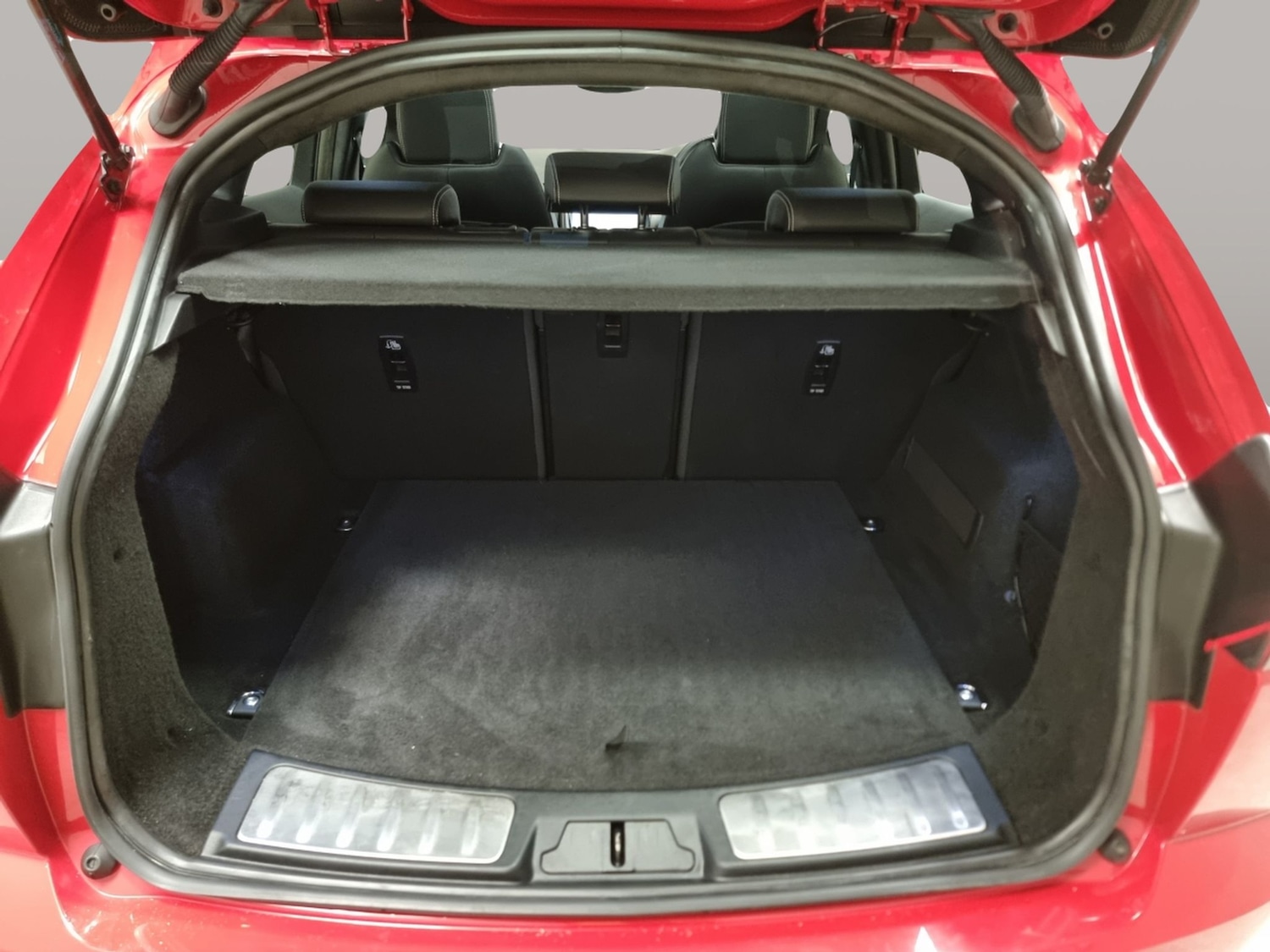 Used Jaguar E-Pace 2021 for sale - 76184825: Photo 41