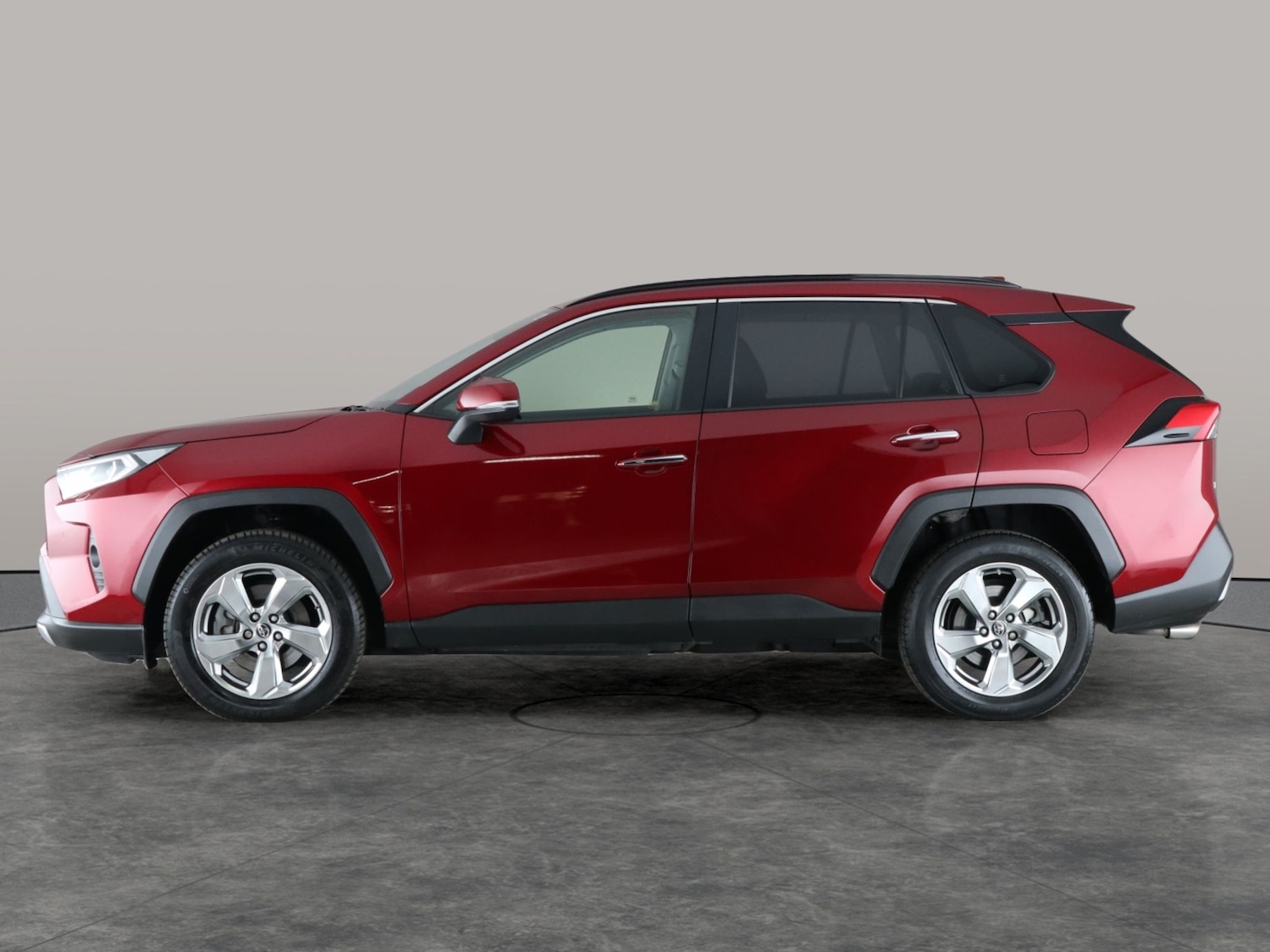 Used Toyota RAV4 2019 for sale - 76392133: Photo 17