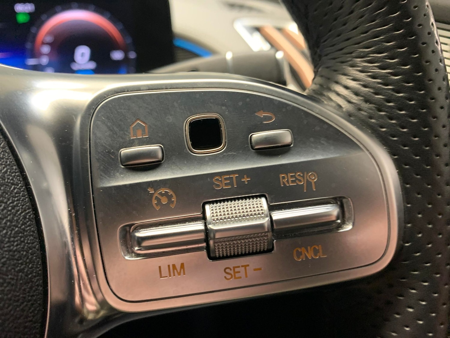 Used Mercedes-Benz EQC 2023 for sale - 77885701: Photo 18