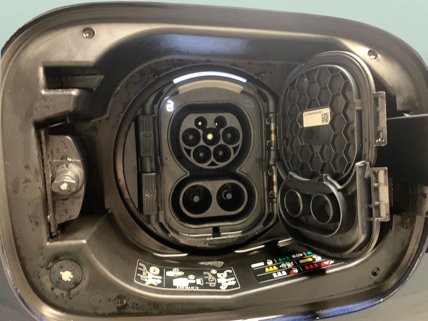 Used Mercedes-Benz EQC 2023 for sale - 77885701: Photo 29