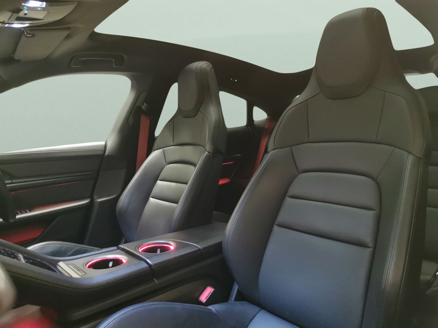 Used Porsche Taycan 2021 for sale - 76505473: Photo 9