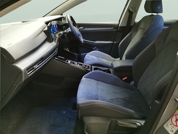 Used Volkswagen Golf 2023 for sale - 78341960: Photo