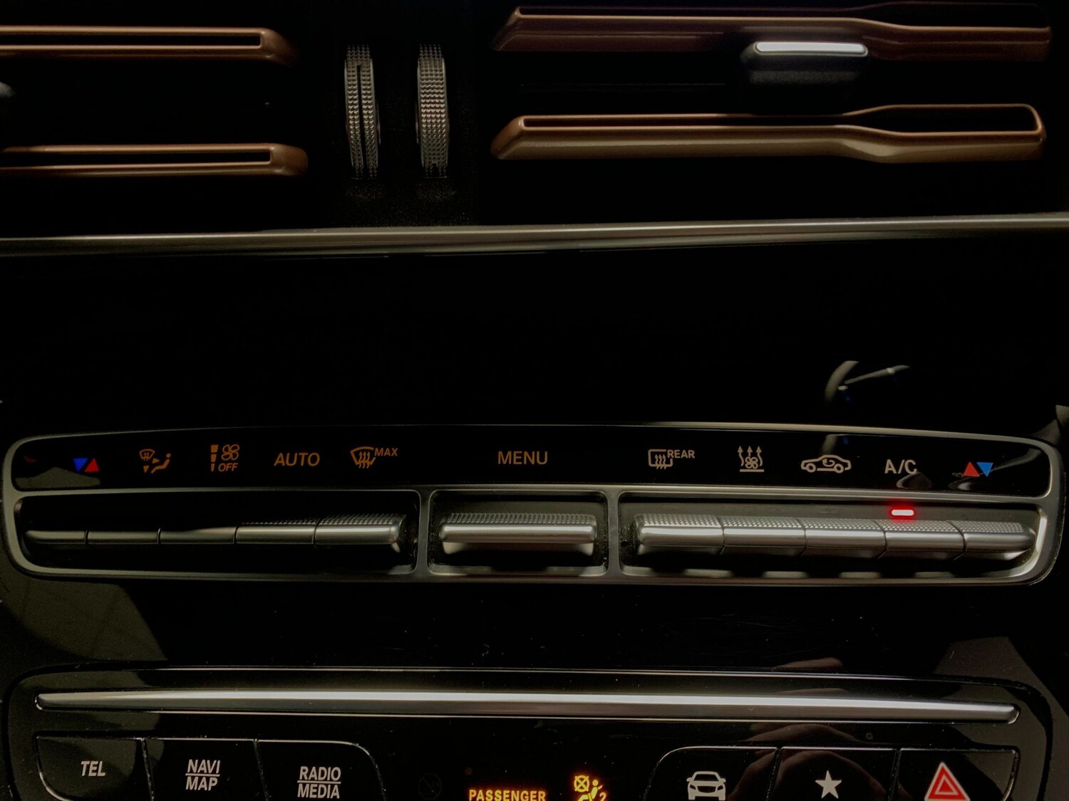 Used Mercedes-Benz EQC 2023 for sale - 77960546: Photo 17