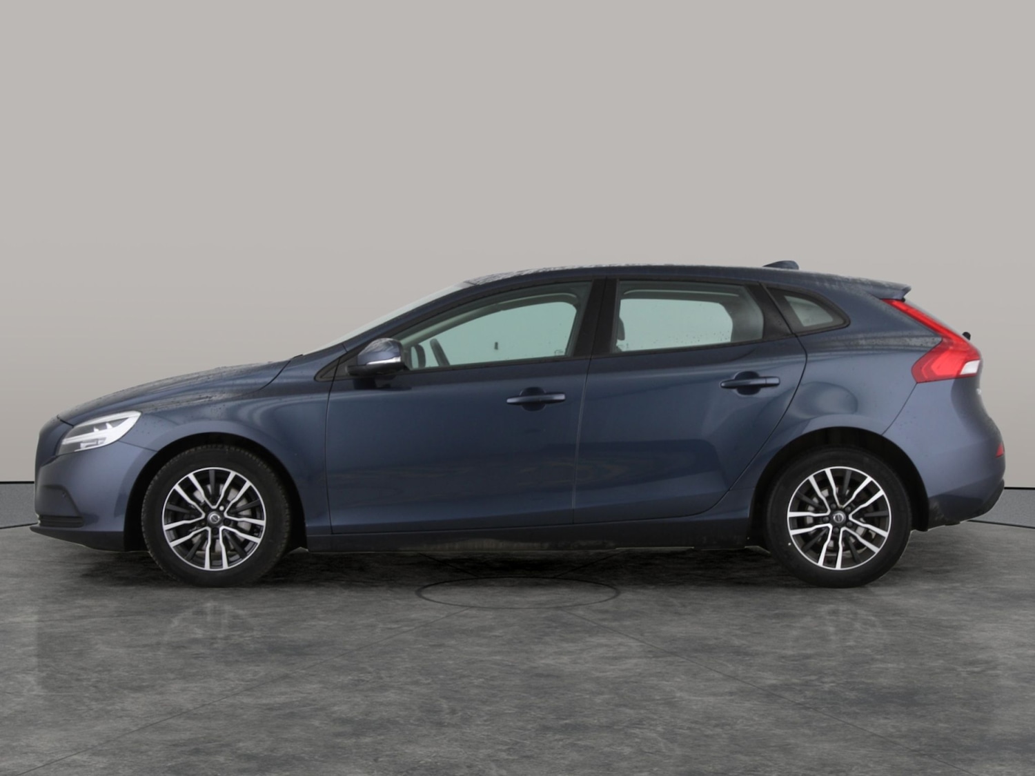 Used Volvo V40 2019 for sale - 77281458: Photo 13