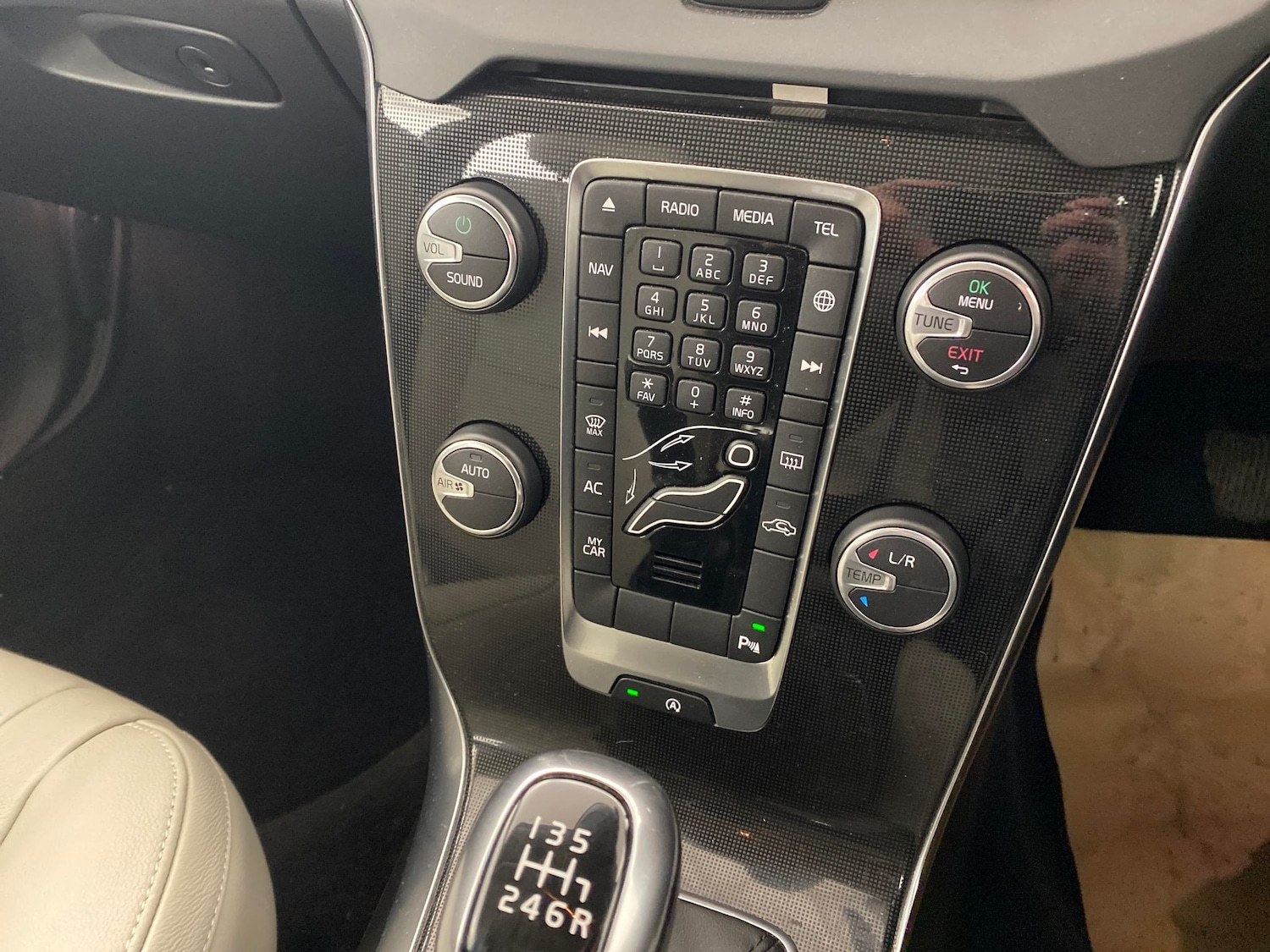 Used Volvo V40 2019 for sale - 77281458: Photo 15