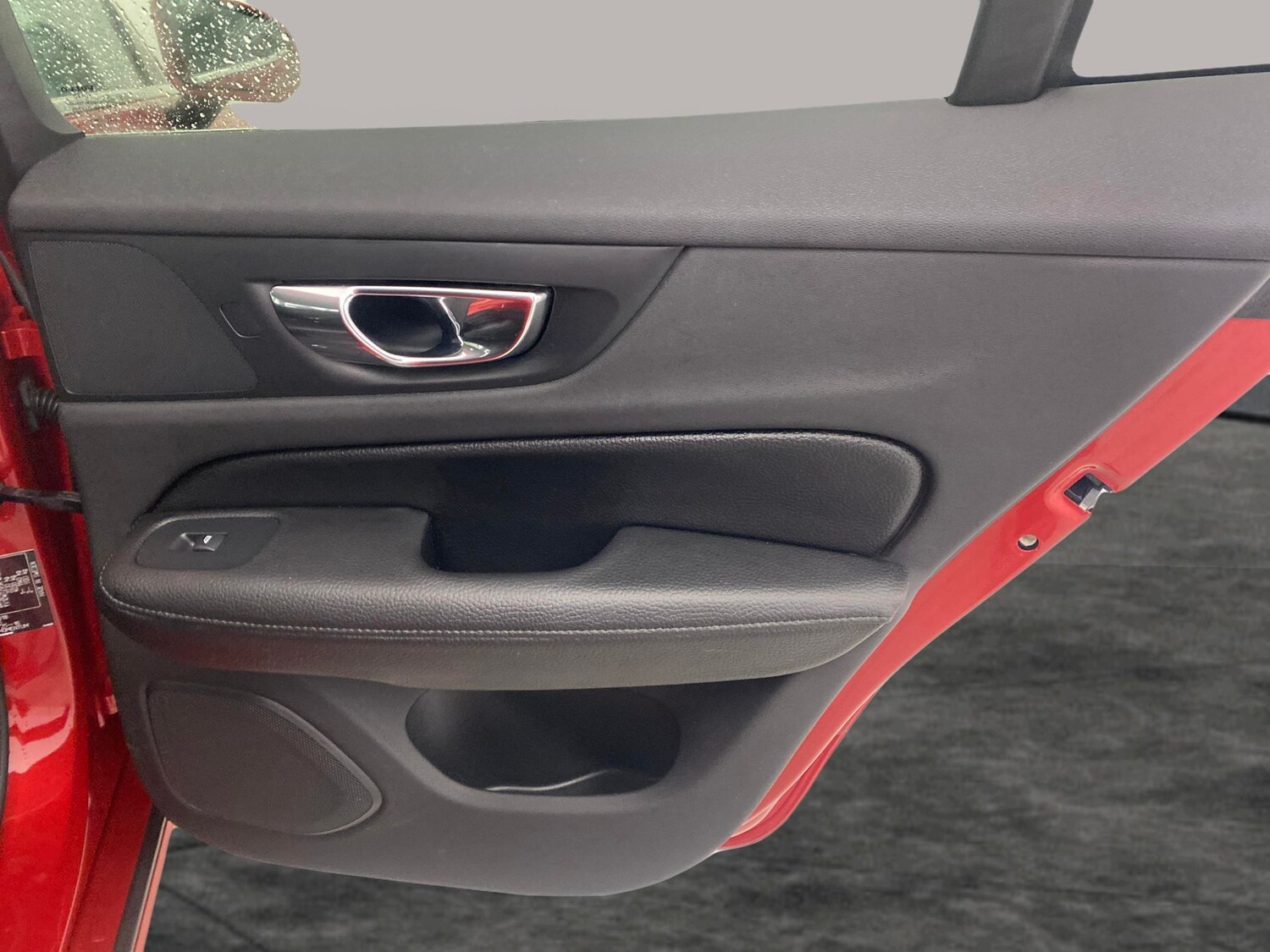 Used Volvo V60 2018 for sale - 78079247: Photo 32