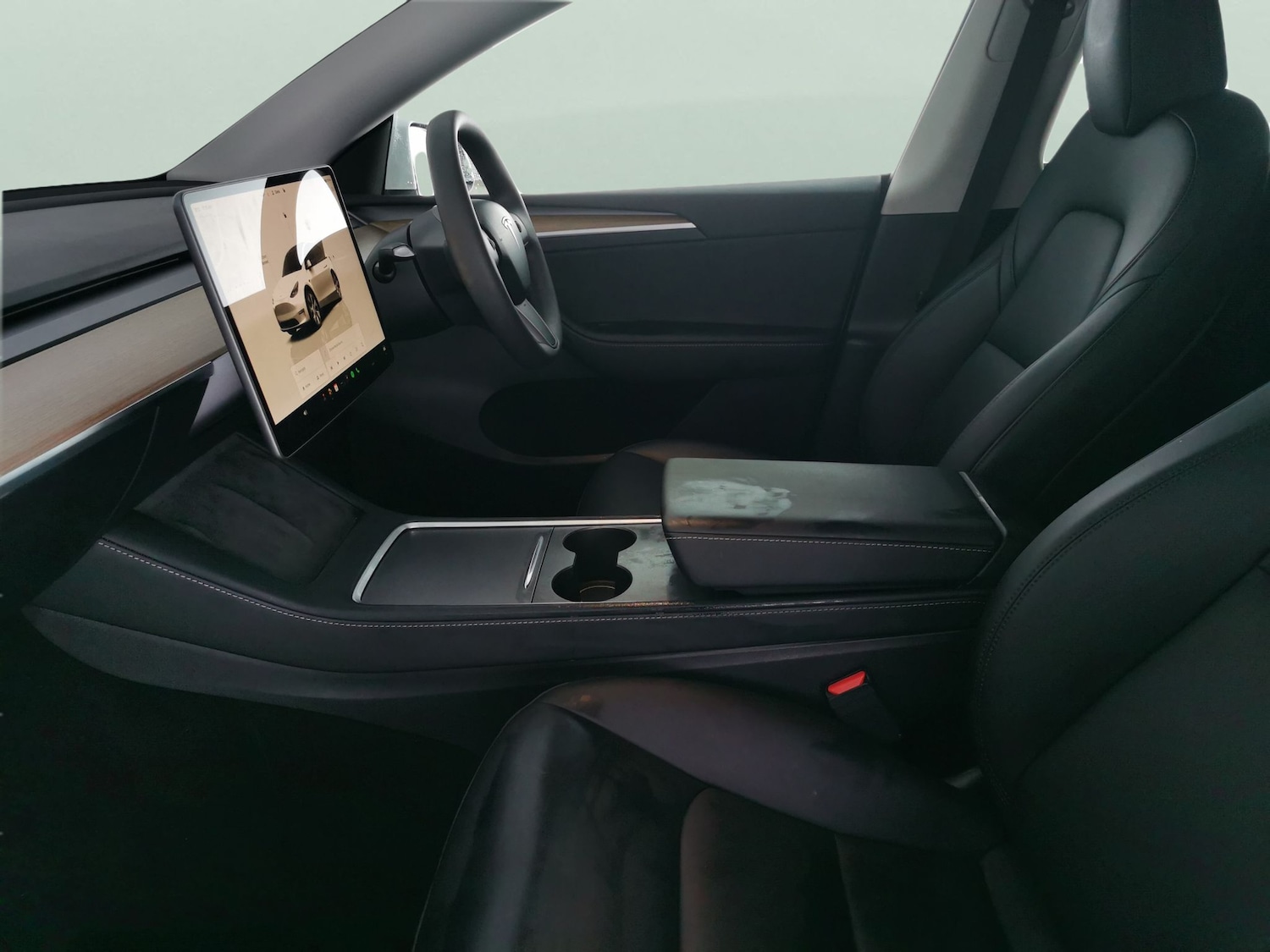 Used Tesla Model Y 2024 for sale - 77676928: Photo 4