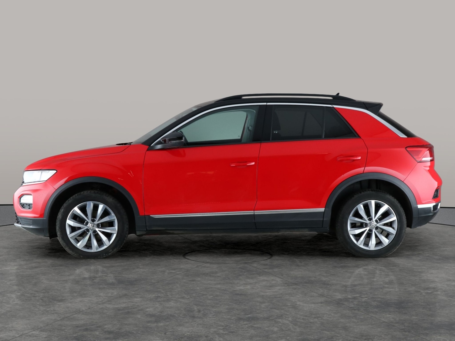 Used Volkswagen T-Roc 2020 for sale - 76777850: Photo 12