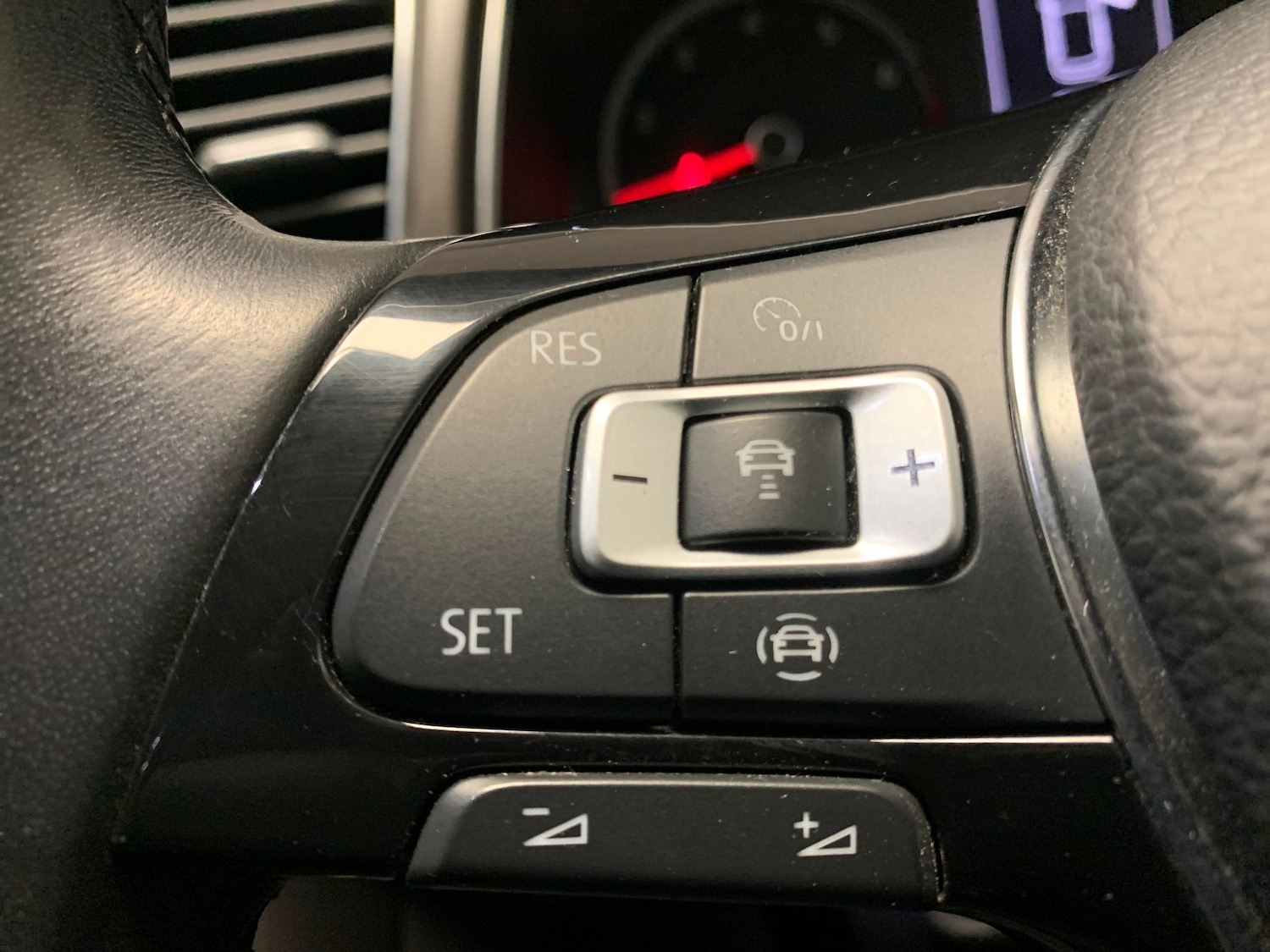 Used Volkswagen T-Roc 2020 for sale - 76777850: Photo 20