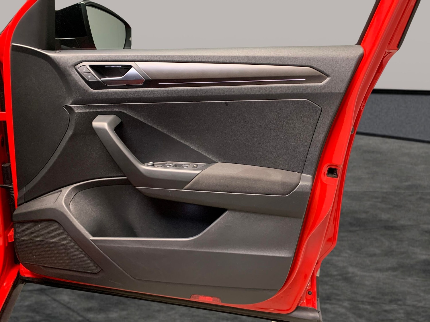 Used Volkswagen T-Roc 2020 for sale - 76777850: Photo 28