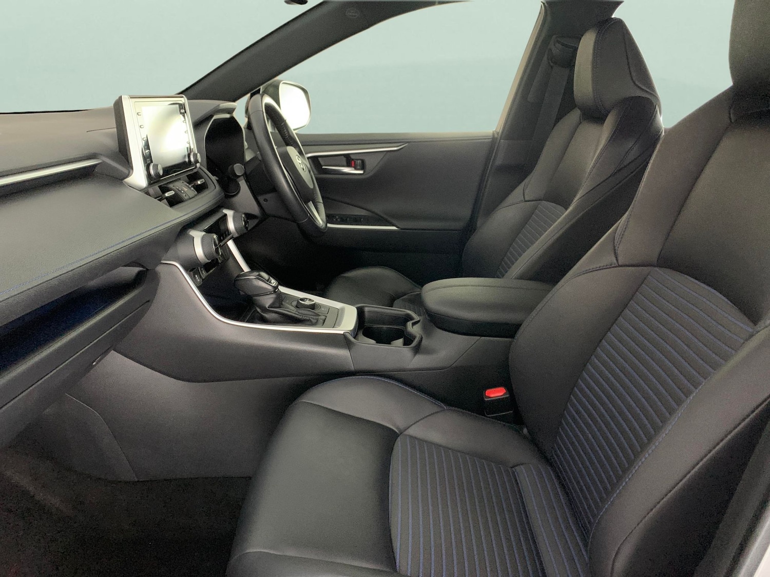 Used Toyota RAV4 2021 for sale - 76159334: Photo 4
