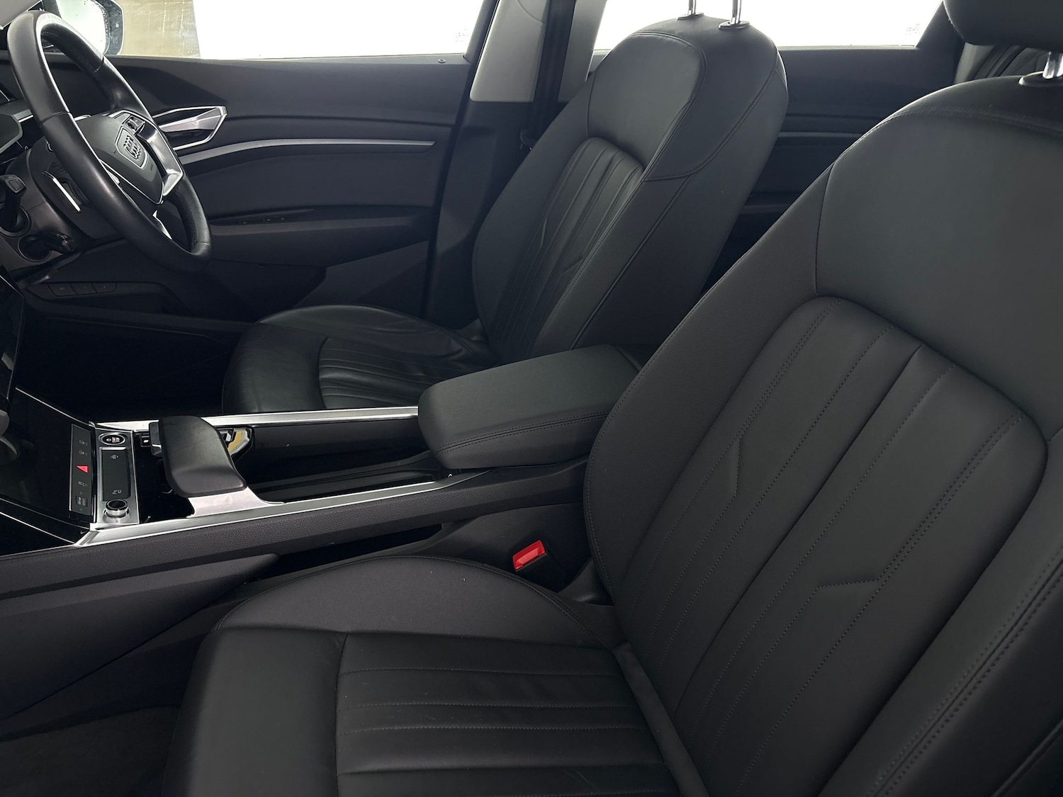 Used Audi e-tron 2021 for sale - 77675905: Photo 7