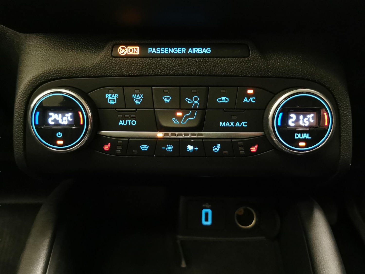 Used Ford Focus 2020 for sale - 76777777: Photo 17