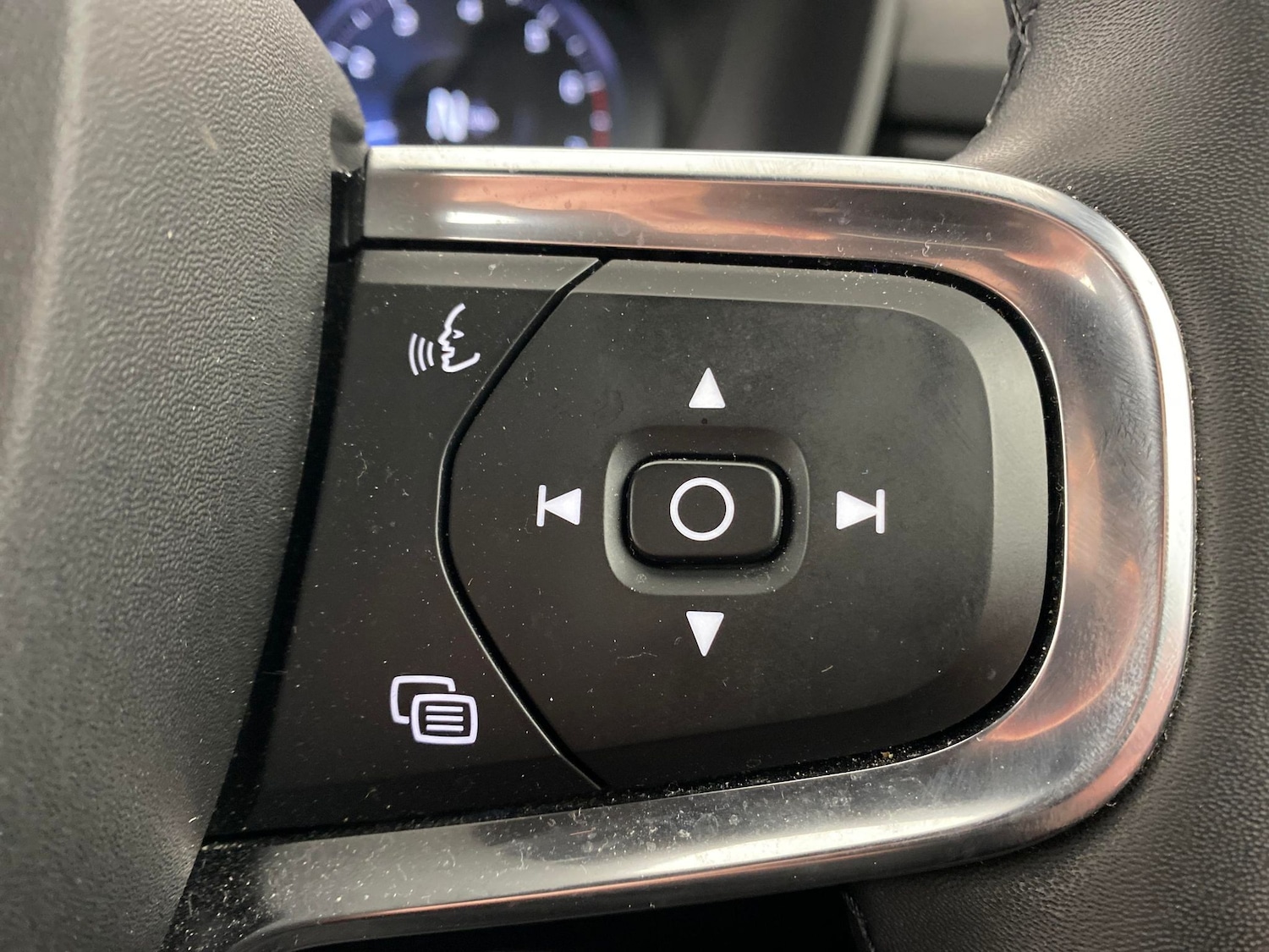 Used Volvo XC40 2020 for sale - 78079230: Photo 11