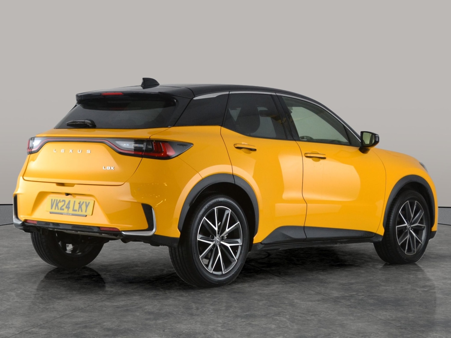Used Lexus LBX 2024 for sale - 76636240: Photo 11