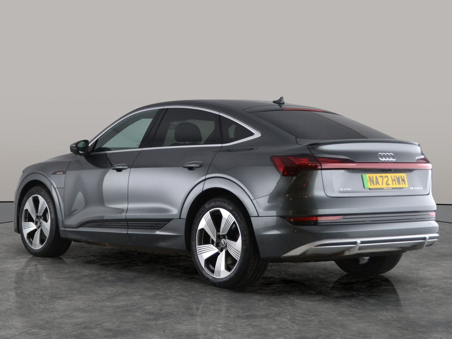 Used Audi e-tron 2022 for sale - 76595399: Photo 9