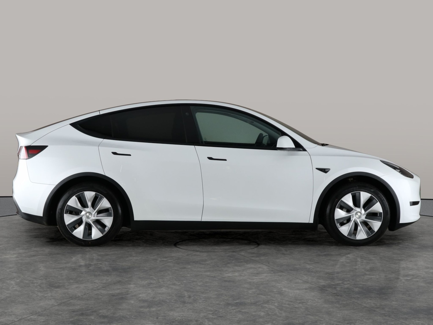 Used Tesla Model Y 2023 for sale - 77005743: Photo 10