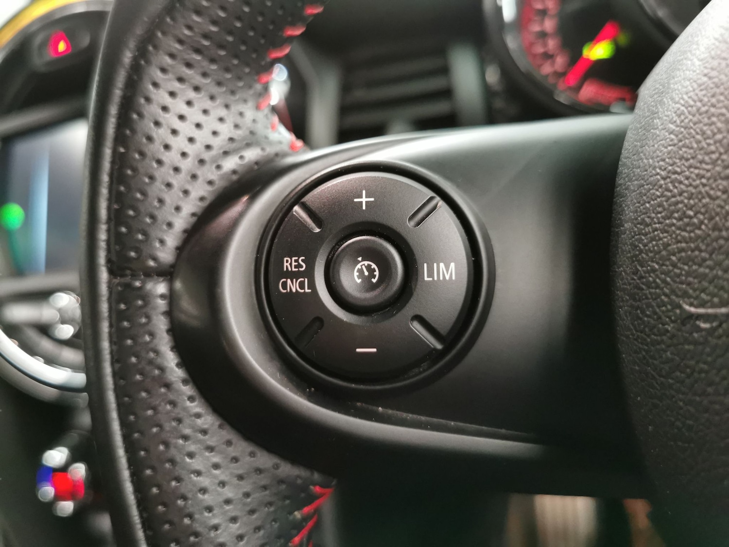 Used MINI Hatch 2018 for sale - 76782064: Photo 18