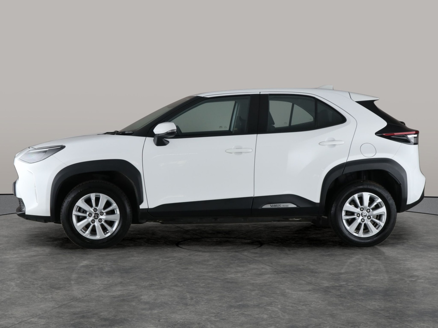 Used Toyota Yaris Cross 2024 for sale - 76344791: Photo 17