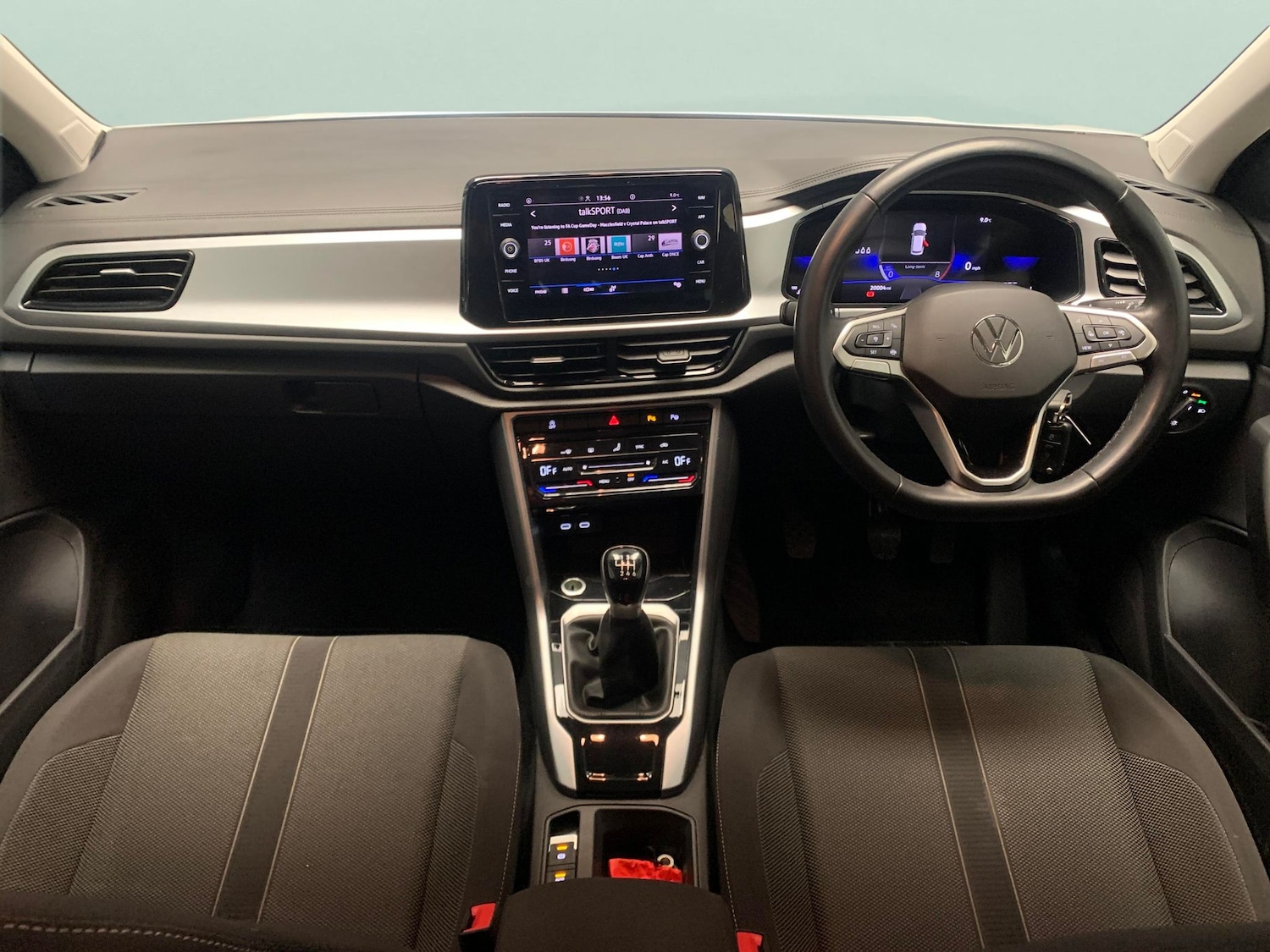 Used Volkswagen T-Roc 2023 for sale - 77665432: Photo 6