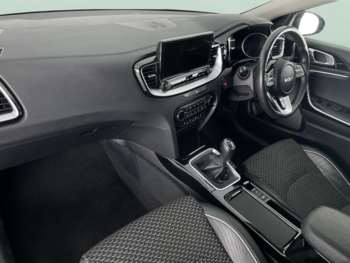 Used Kia XCeed 2023 for sale - 74928145: Photo
