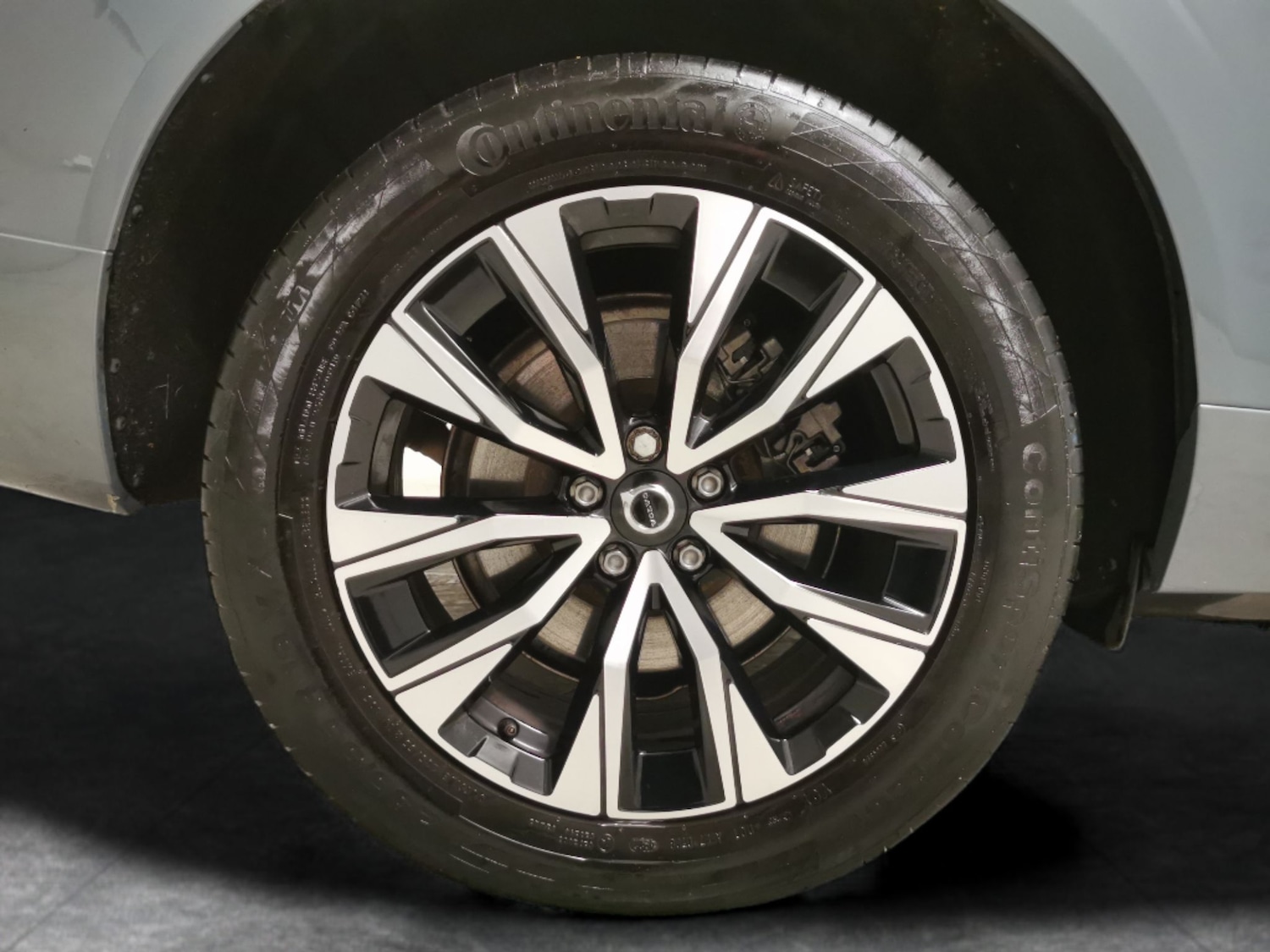 Used Volvo XC60 2023 for sale - 77127863: Photo 24