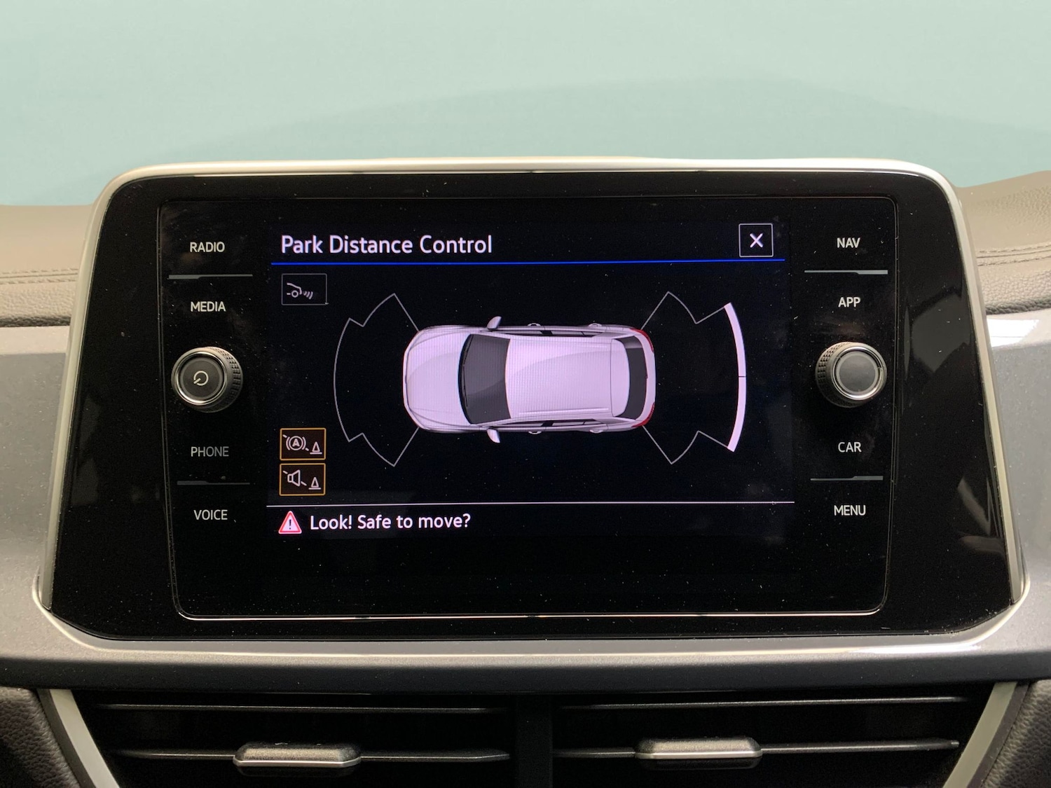 Used Volkswagen T-Roc 2023 for sale - 76577865: Photo 17