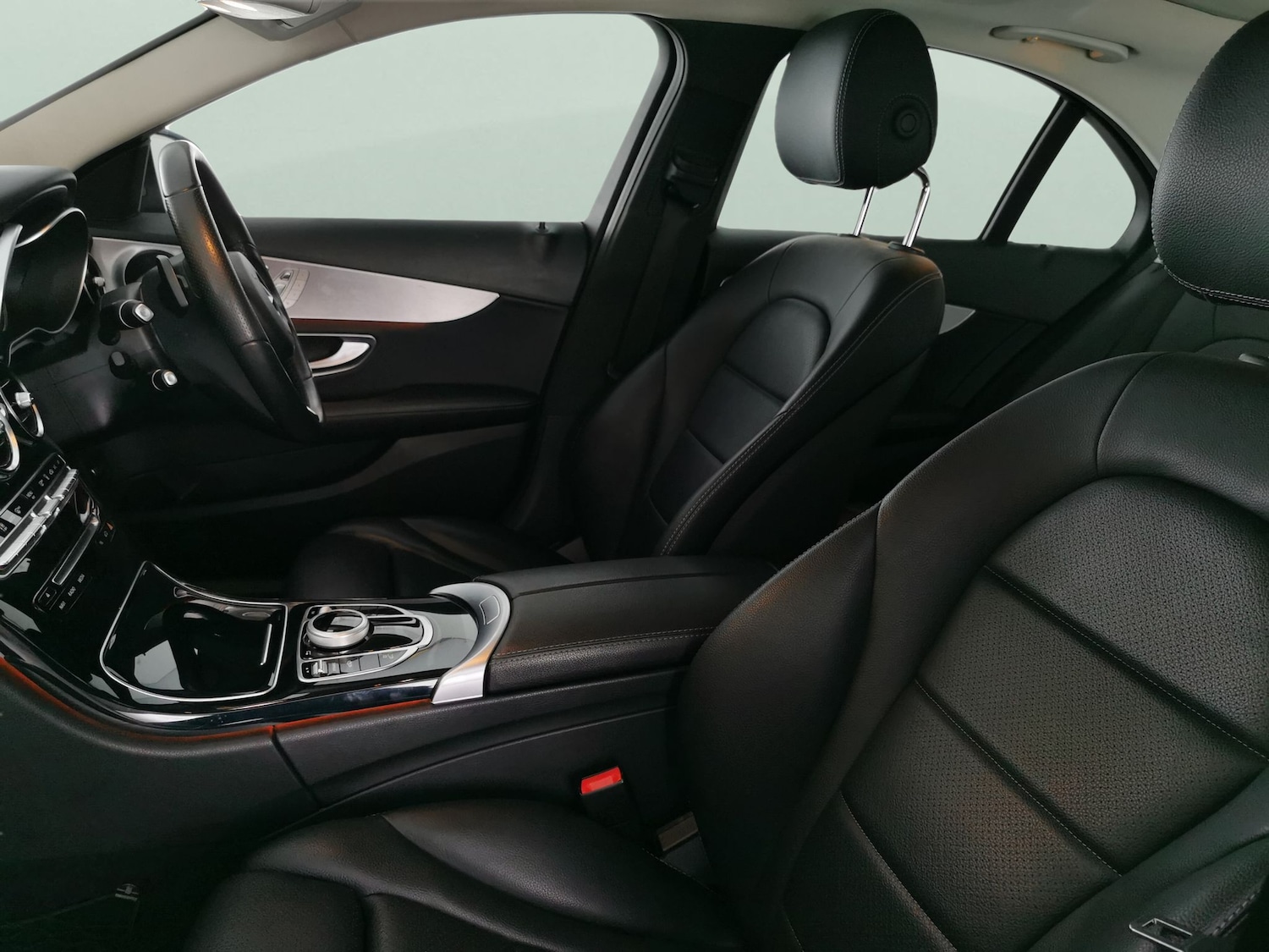 Used Mercedes-Benz C Class 2018 for sale - 77234362: Photo 4