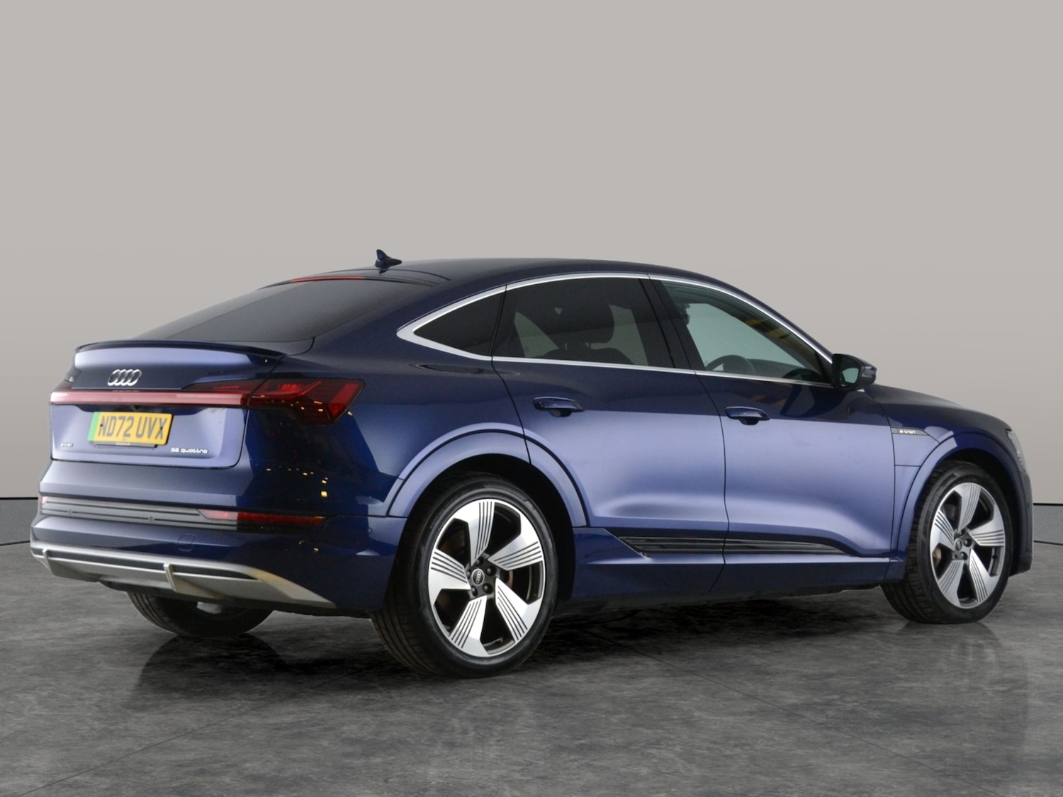 Used Audi e-tron 2023 for sale - 77364890: Photo 11