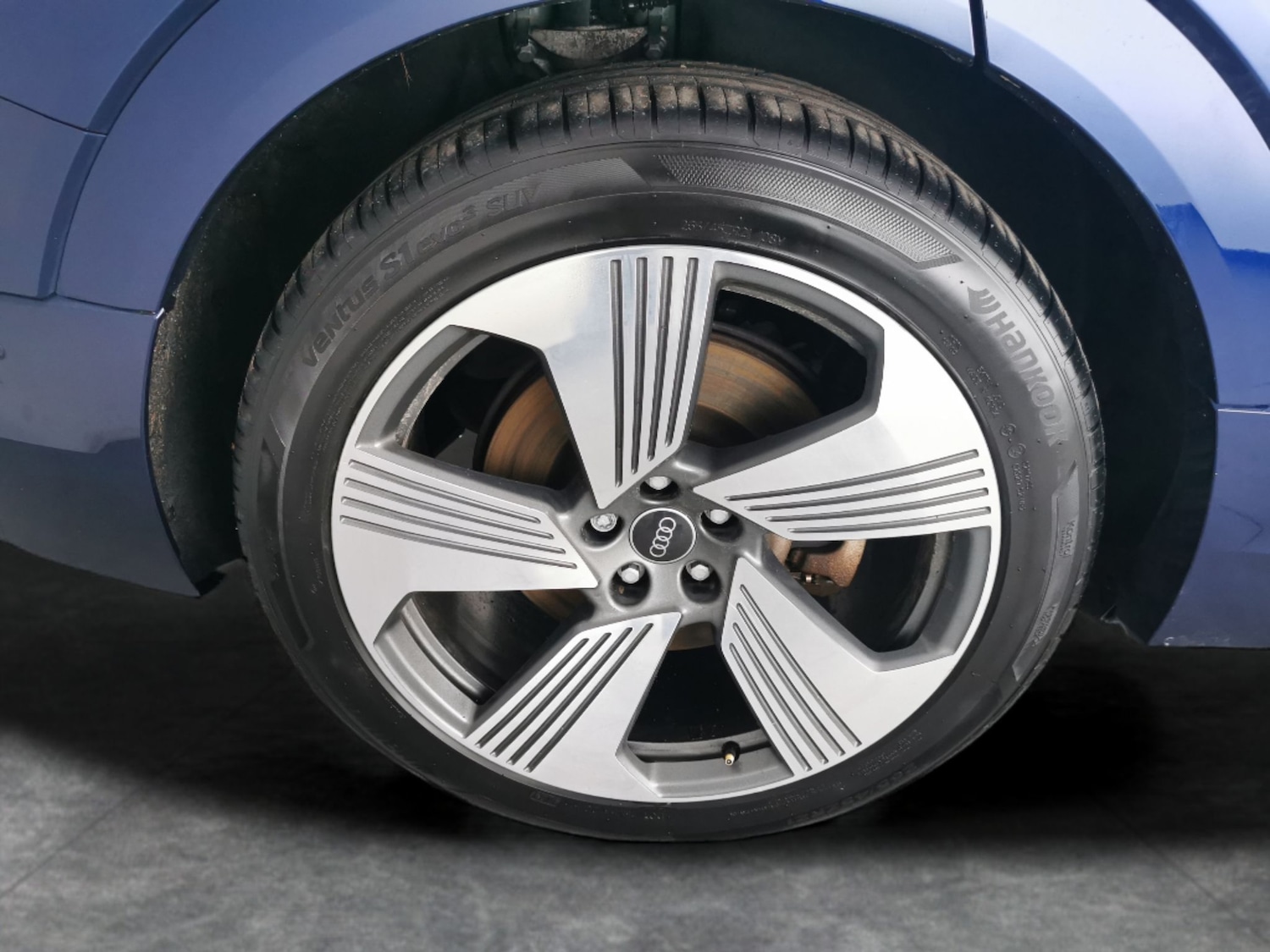 Used Audi e-tron 2023 for sale - 77364890: Photo 29