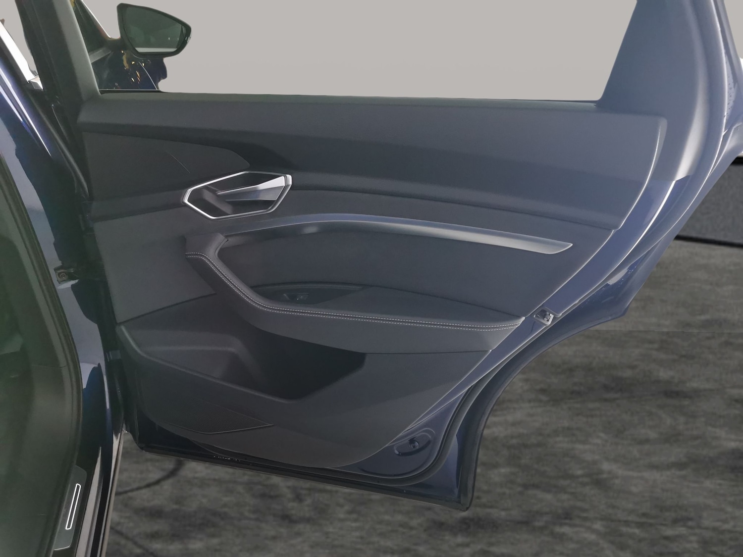 Used Audi e-tron 2023 for sale - 77364890: Photo 34