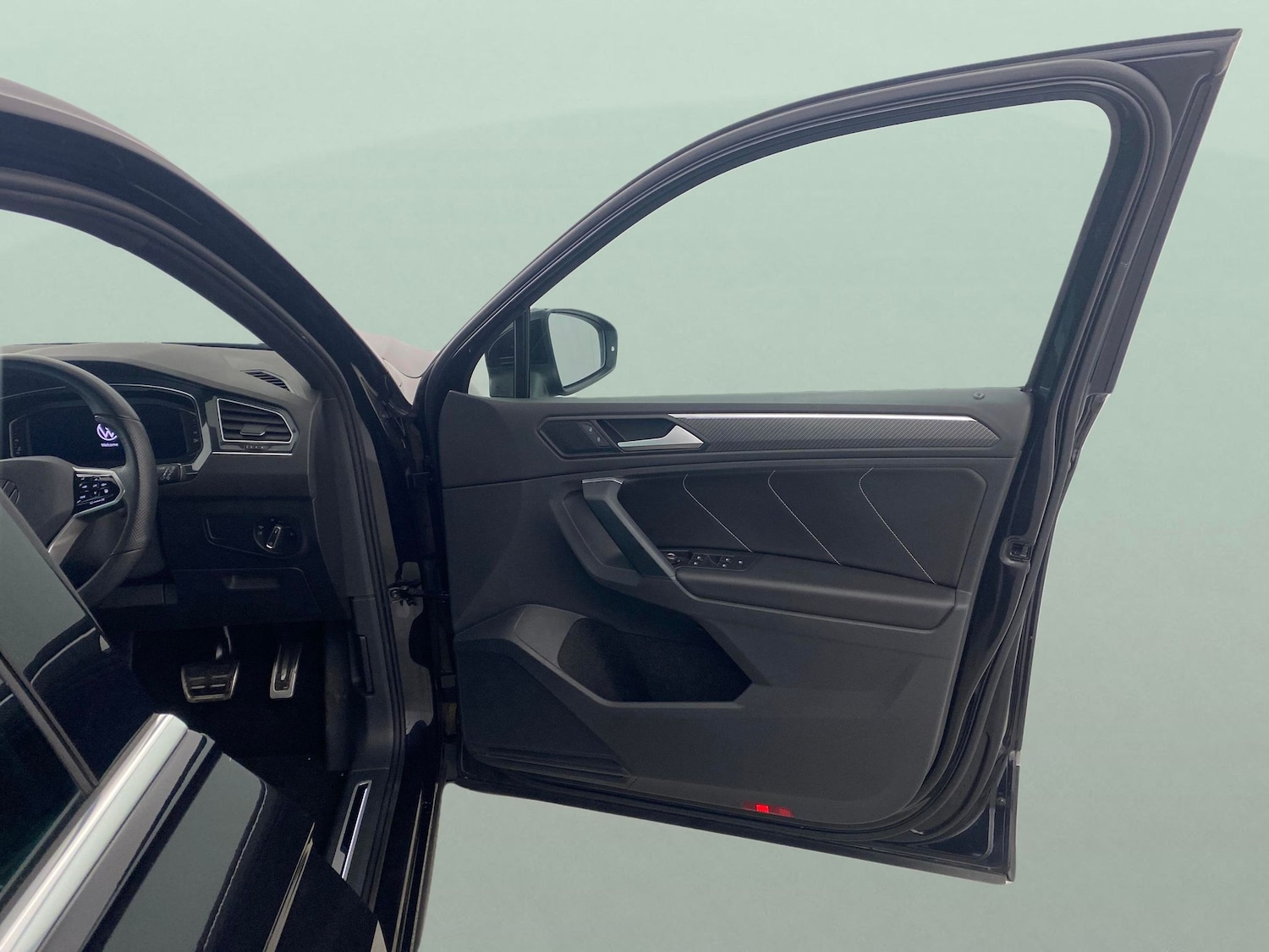 Used Volkswagen Tiguan 2023 for sale - 77221452: Photo 29