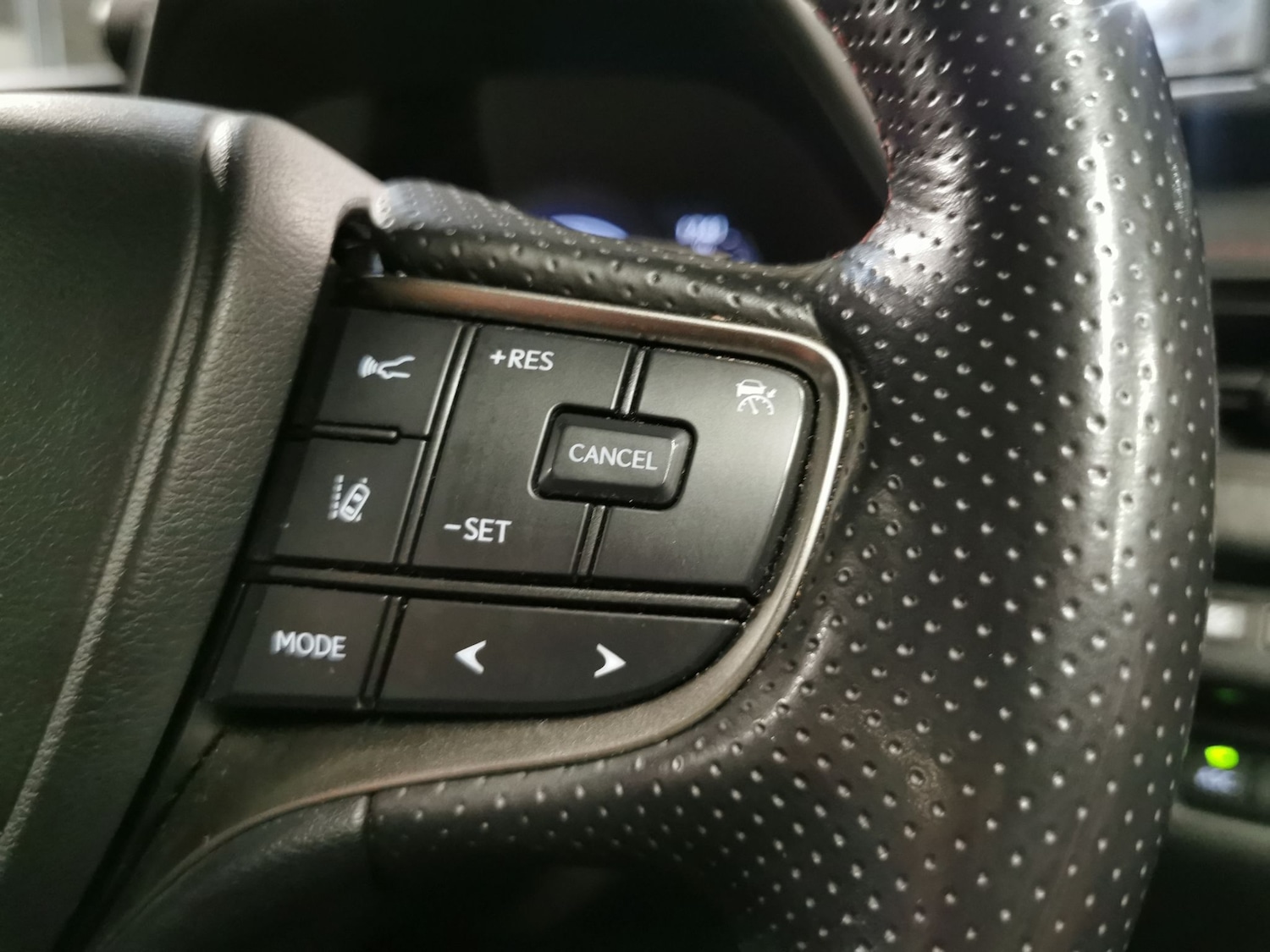 Used Lexus UX 2021 for sale - 76958332: Photo 21