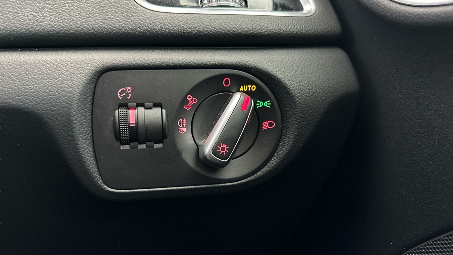 Used Audi Q3 2018 for sale - 77911644: Photo 21