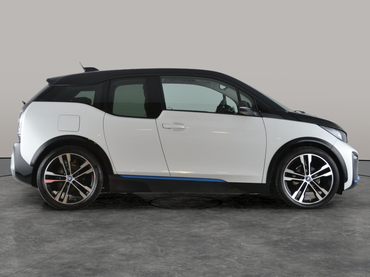 Used BMW i3 2020 for sale - 77055780: Photo 11