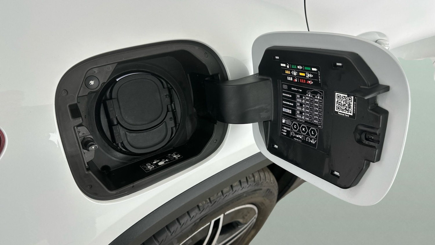 Used Mercedes-Benz EQA 2022 for sale - 76027329: Photo 17