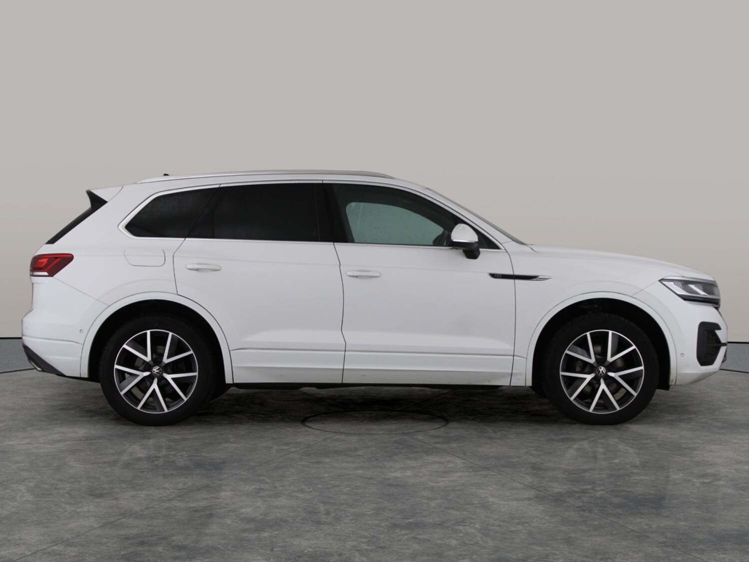 Used Volkswagen Touareg 2022 for sale - 77347397: Photo 10