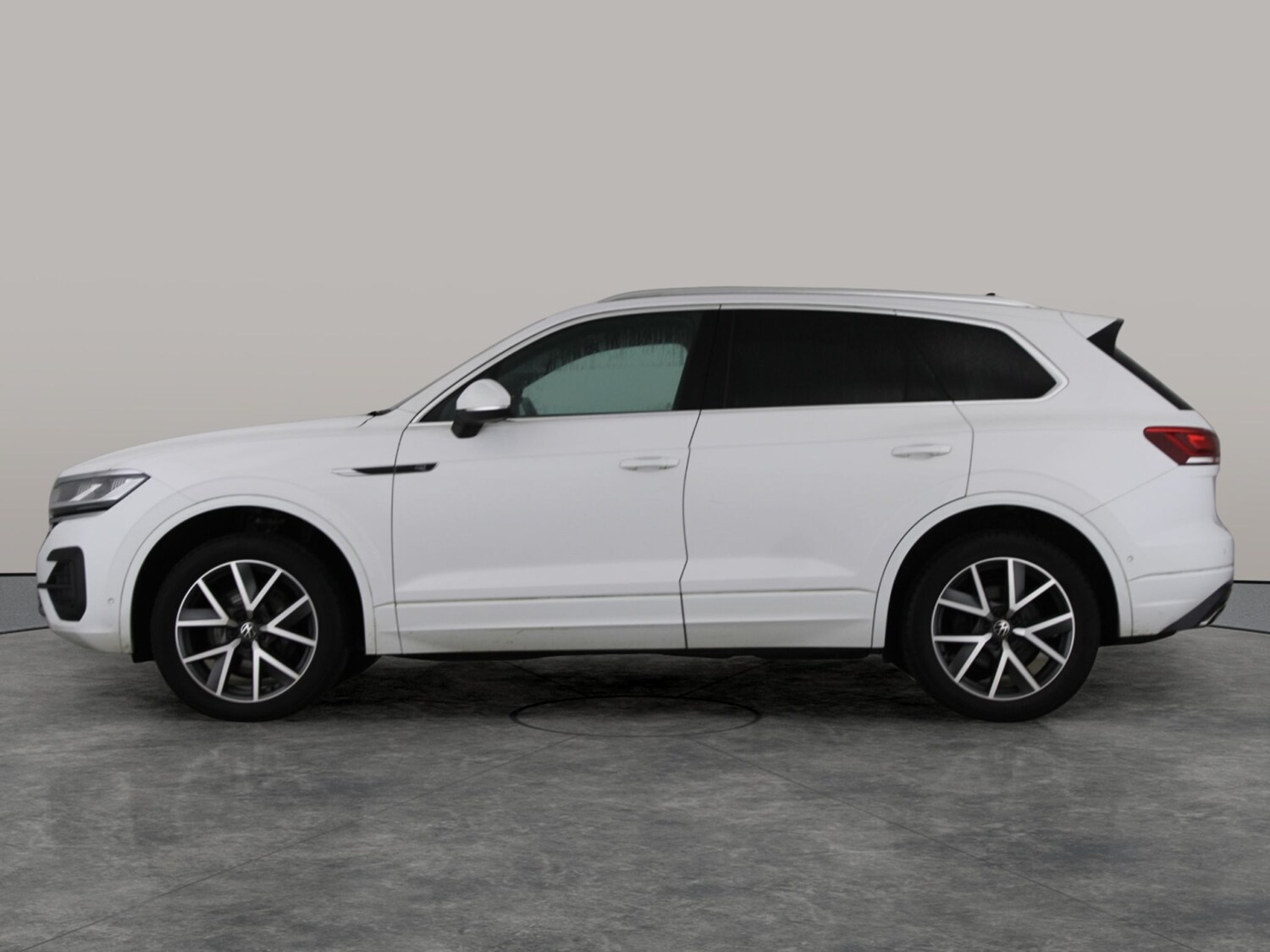 Used Volkswagen Touareg 2022 for sale - 77347397: Photo 14