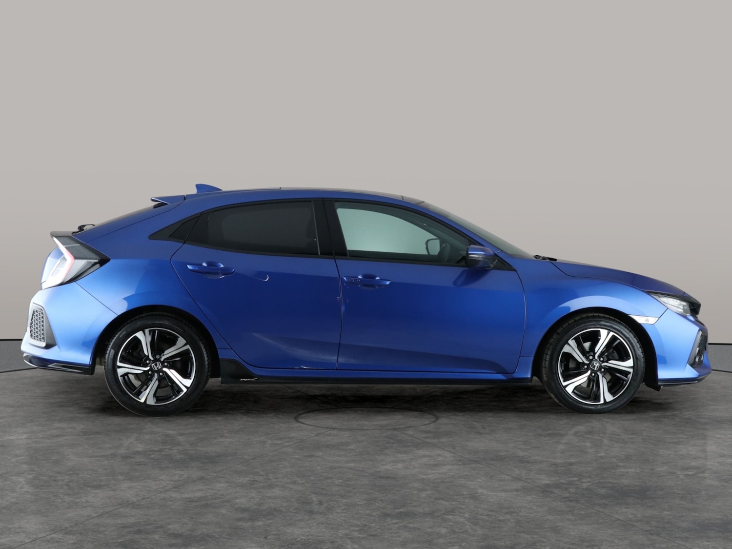 Used Honda Civic 2018 for sale - 76125644: Photo 11
