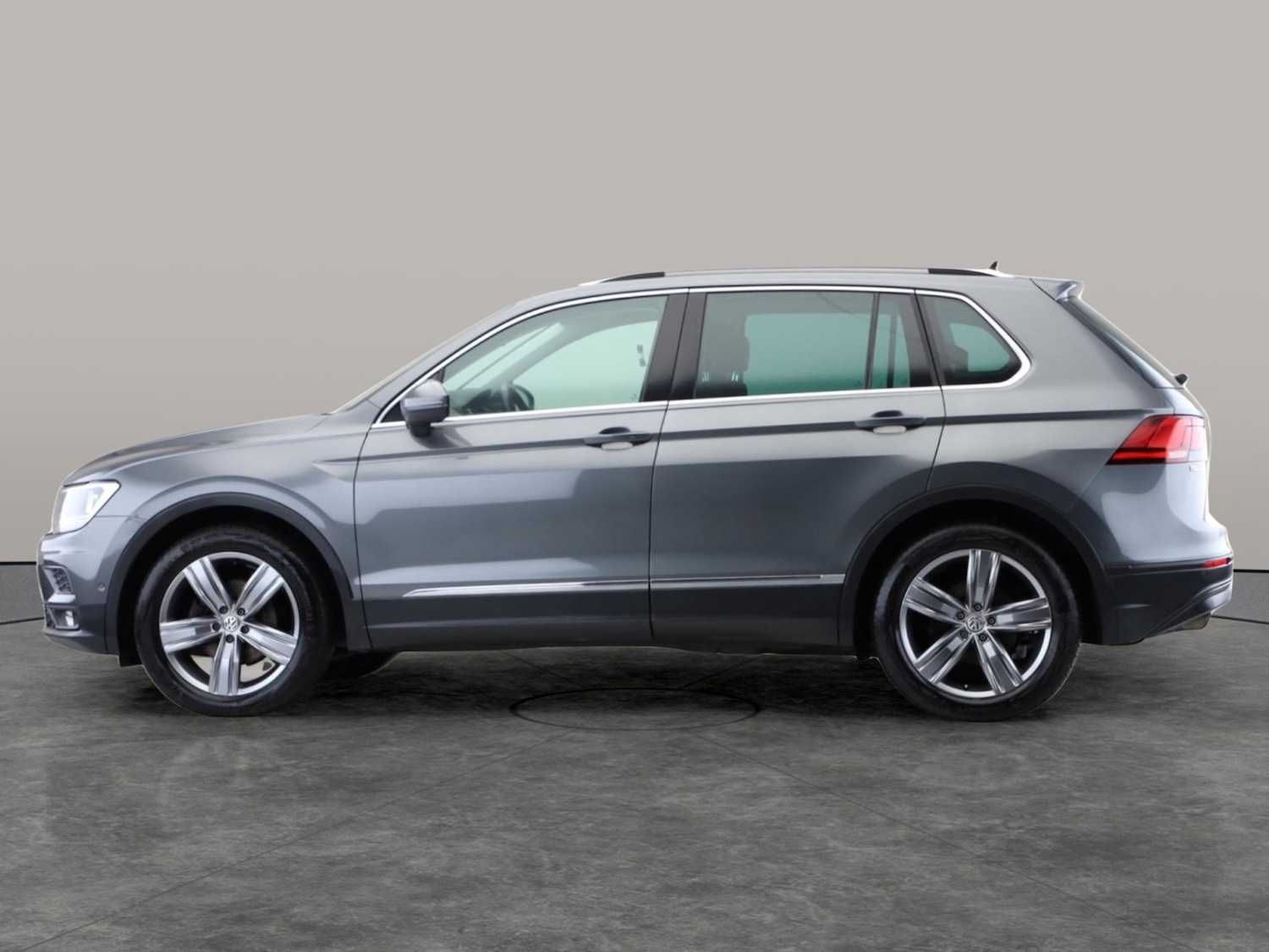 Used Volkswagen Tiguan 2019 for sale - 77641182: Photo 9