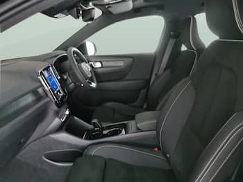 Used Volvo XC40 2023 for sale - 79675036: Photo