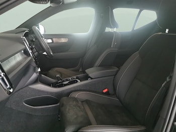 Used Volvo XC40 2023 for sale - 78693836: Photo