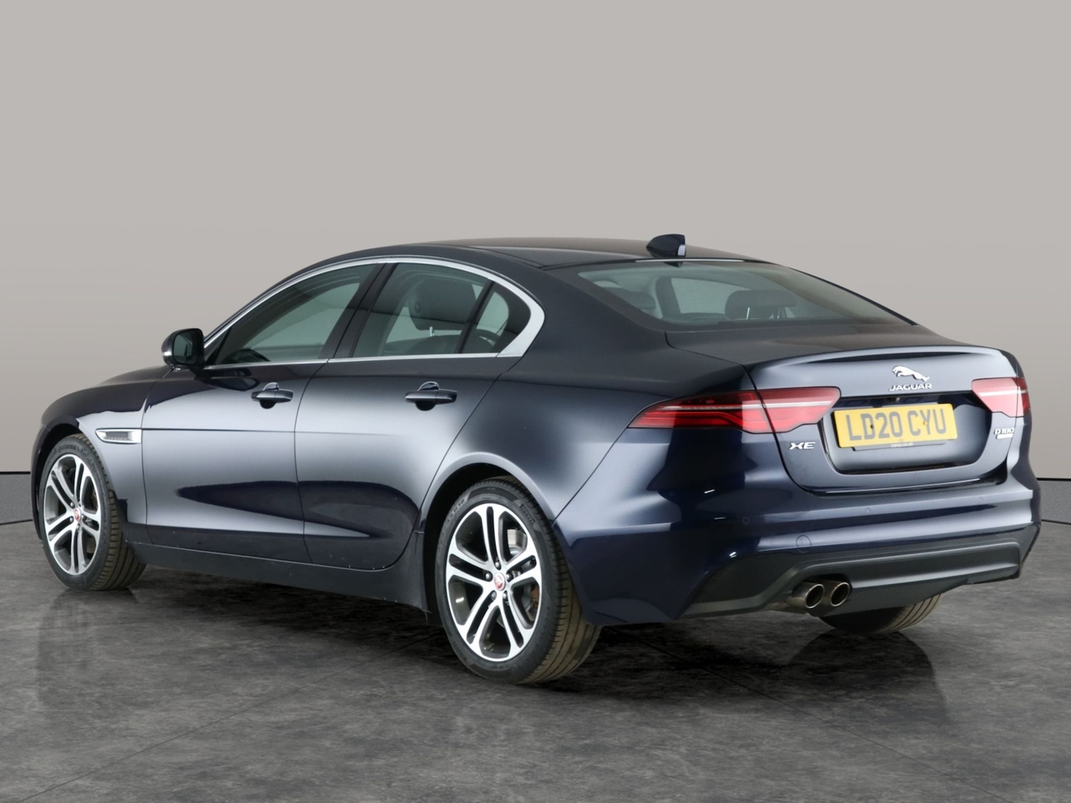 Used Jaguar XE 2020 for sale - 76367297: Photo 16
