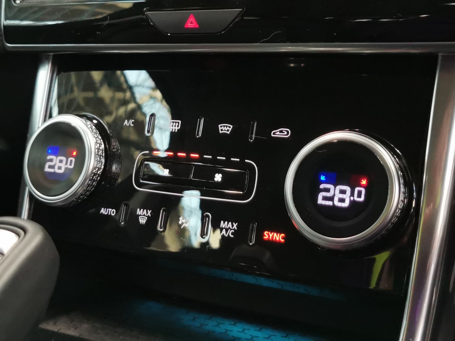 Used Jaguar XE 2020 for sale - 76367297: Photo 23