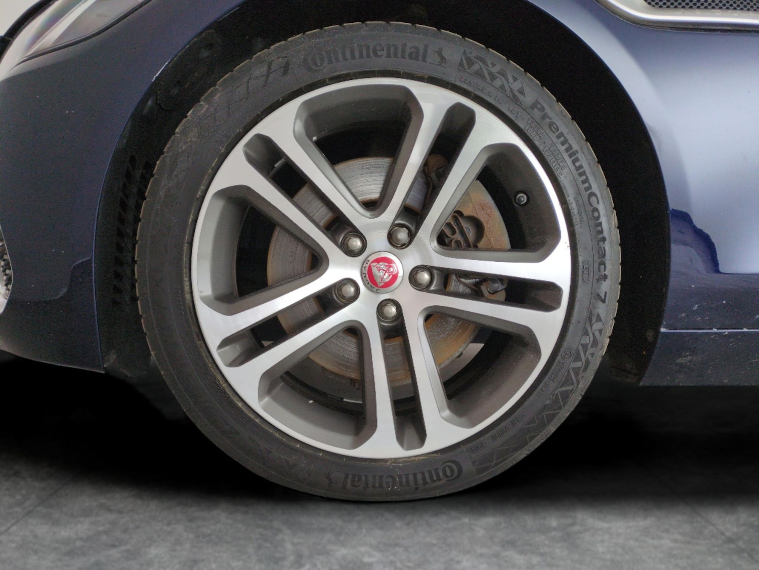 Used Jaguar XE 2020 for sale - 76367297: Photo 28